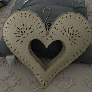 Beautiful metal primitive hanging tea light holder 14x14 cream color.